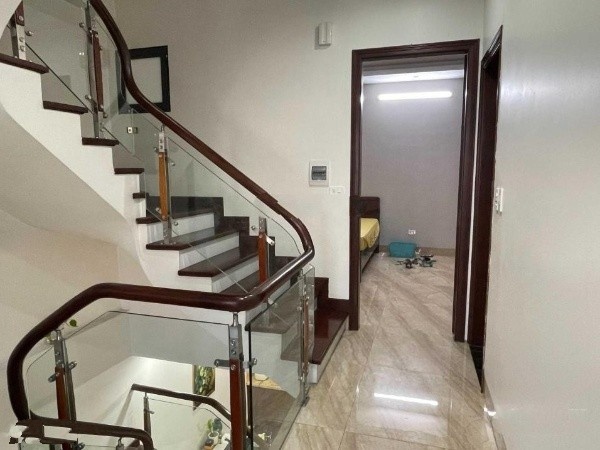 Bán nhà 4 tầng ô tô tránh nhau tại Thạch Bàn, Quận Long Biên, Hà Nội